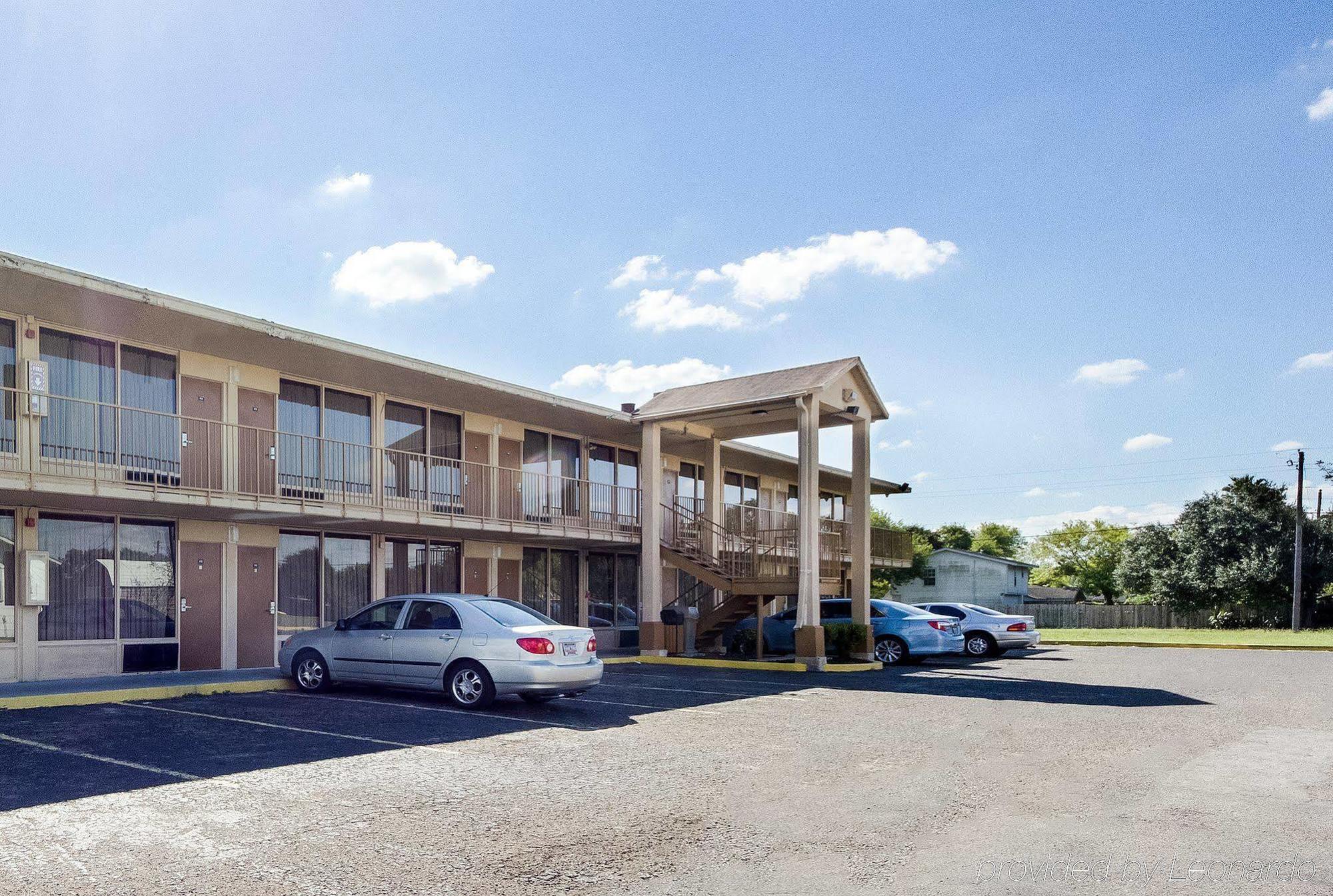 Executive Inn Kingsville Exterior photo